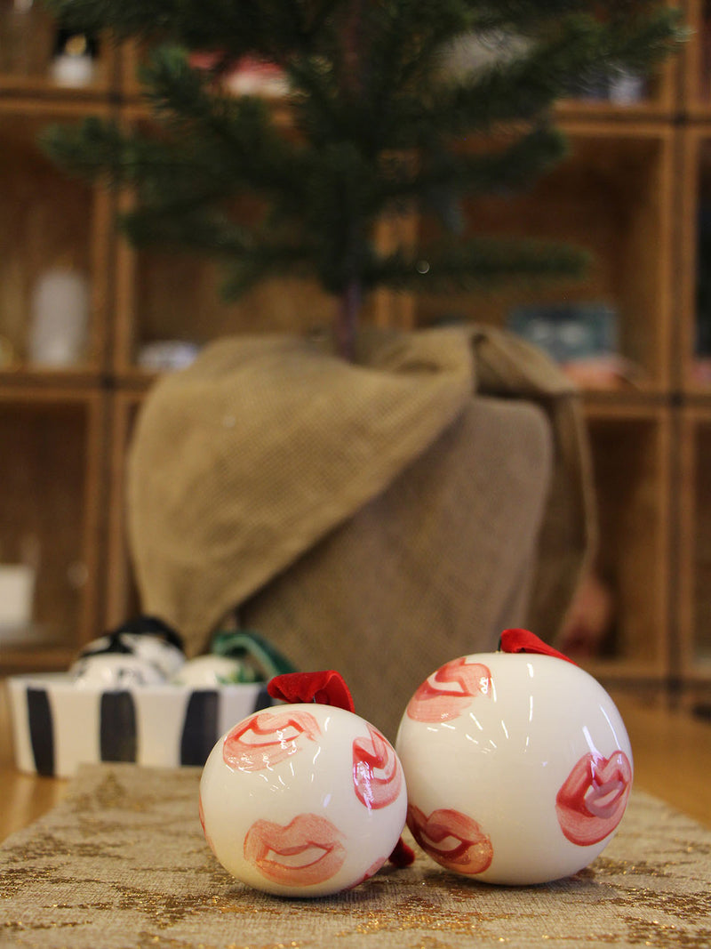 Rhea Kalo Kiss Christmas Bauble Small