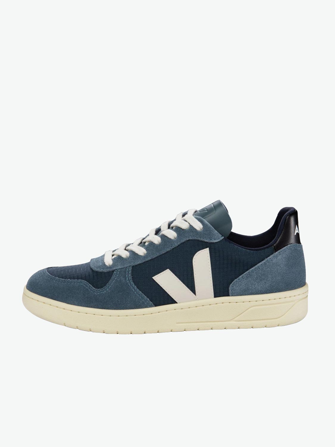 Veja V-10 Ripstop Nautico Pierre